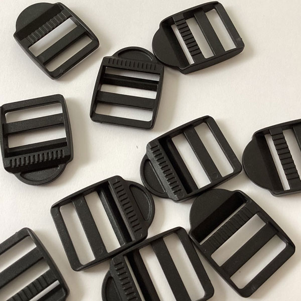 25mm Black Plastic Ladderlock Buckles